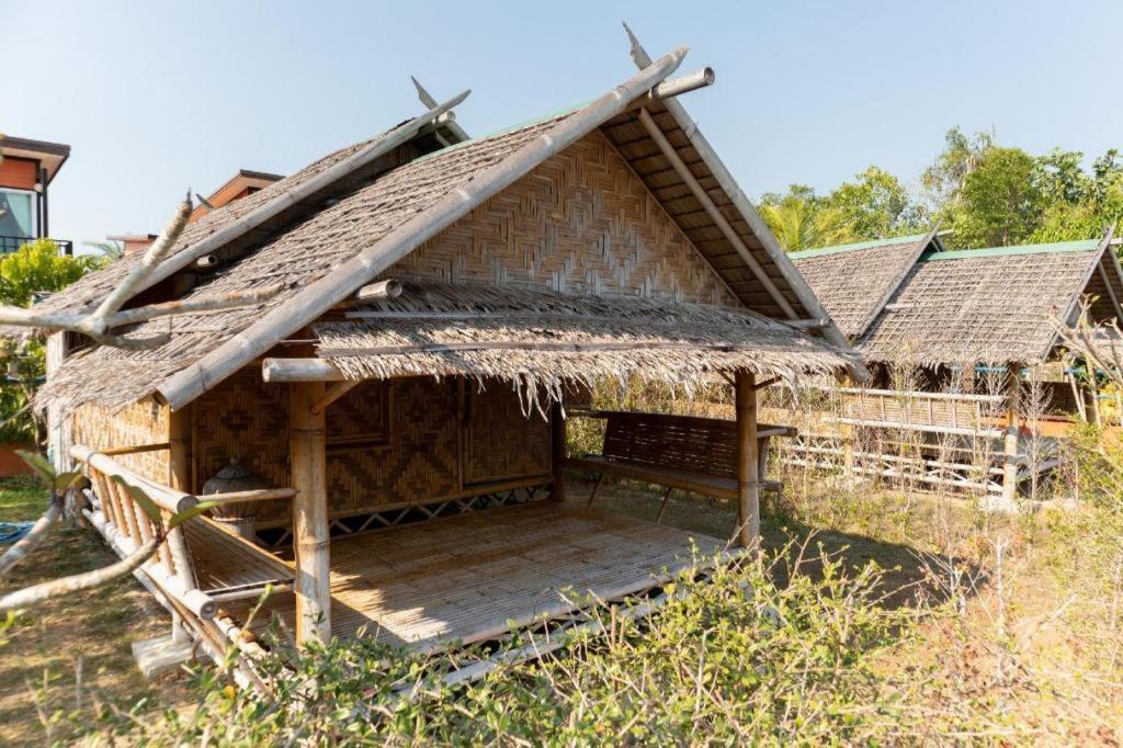 Oyo 755 Rattana Resort Koh Lanta Exterior photo